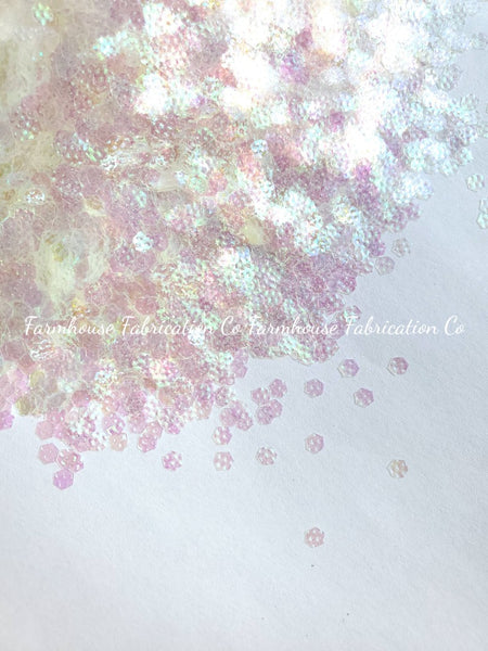 "Frostys Heart" Iridescent Glitter / 3D Glitter / Chunky Glitter / Chunky Opal Glitter / Tumbler Glitter / Polyester Glitter