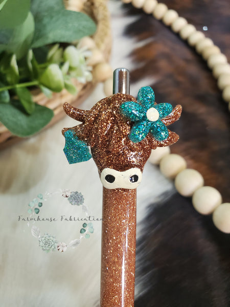 Realistic Highland Cow Glitter Pen with Glitter Flowers & Ear Tag
